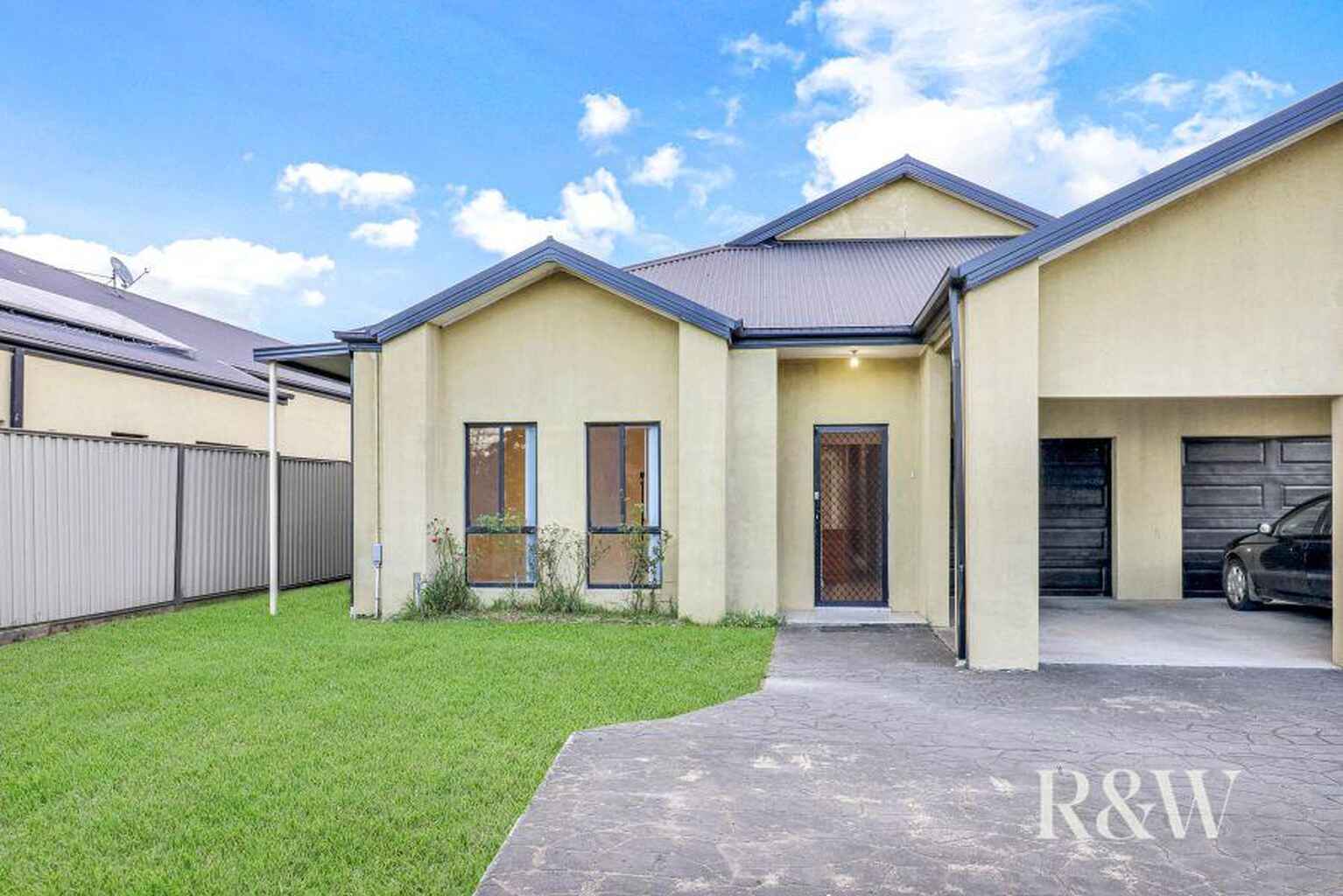2/111 Melbourne Street Oxley Park