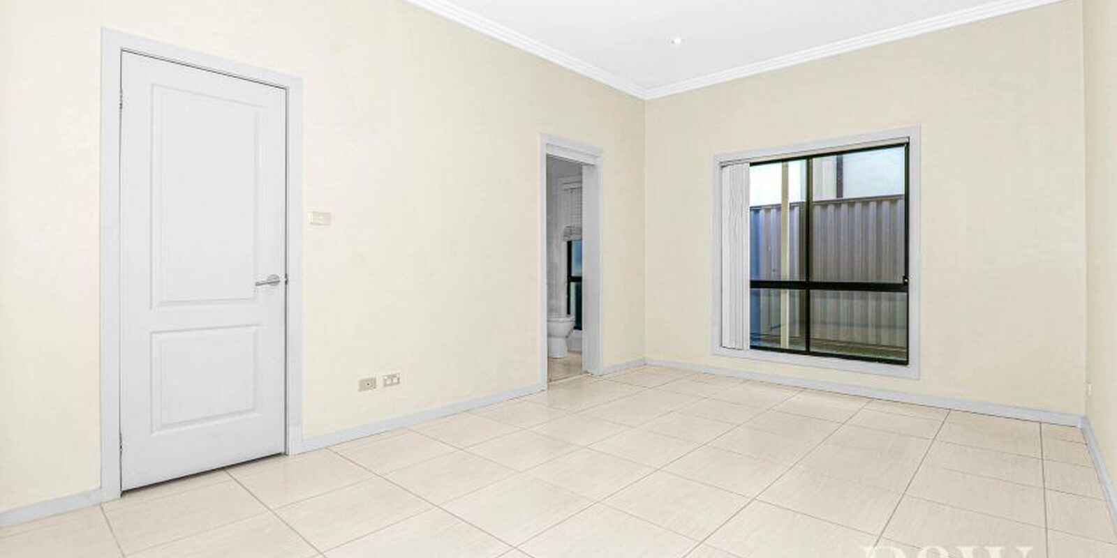 2/111 Melbourne Street Oxley Park