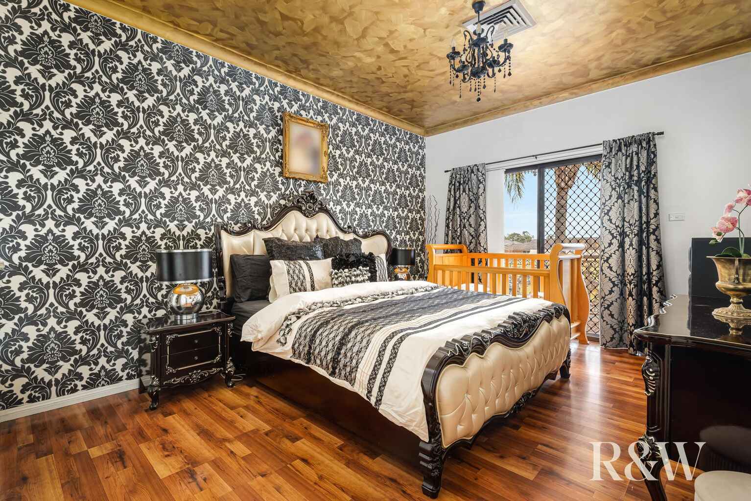 4 Nalong Street St Clair