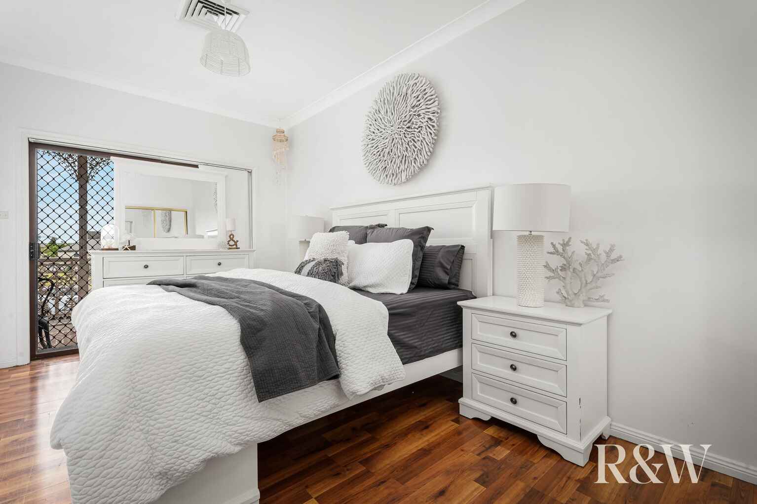 4 Nalong Street St Clair