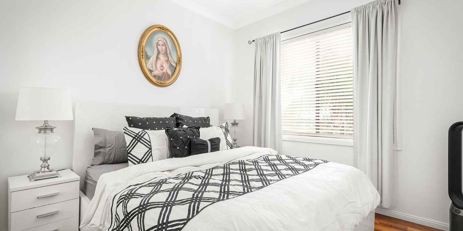 4 Nalong Street St Clair