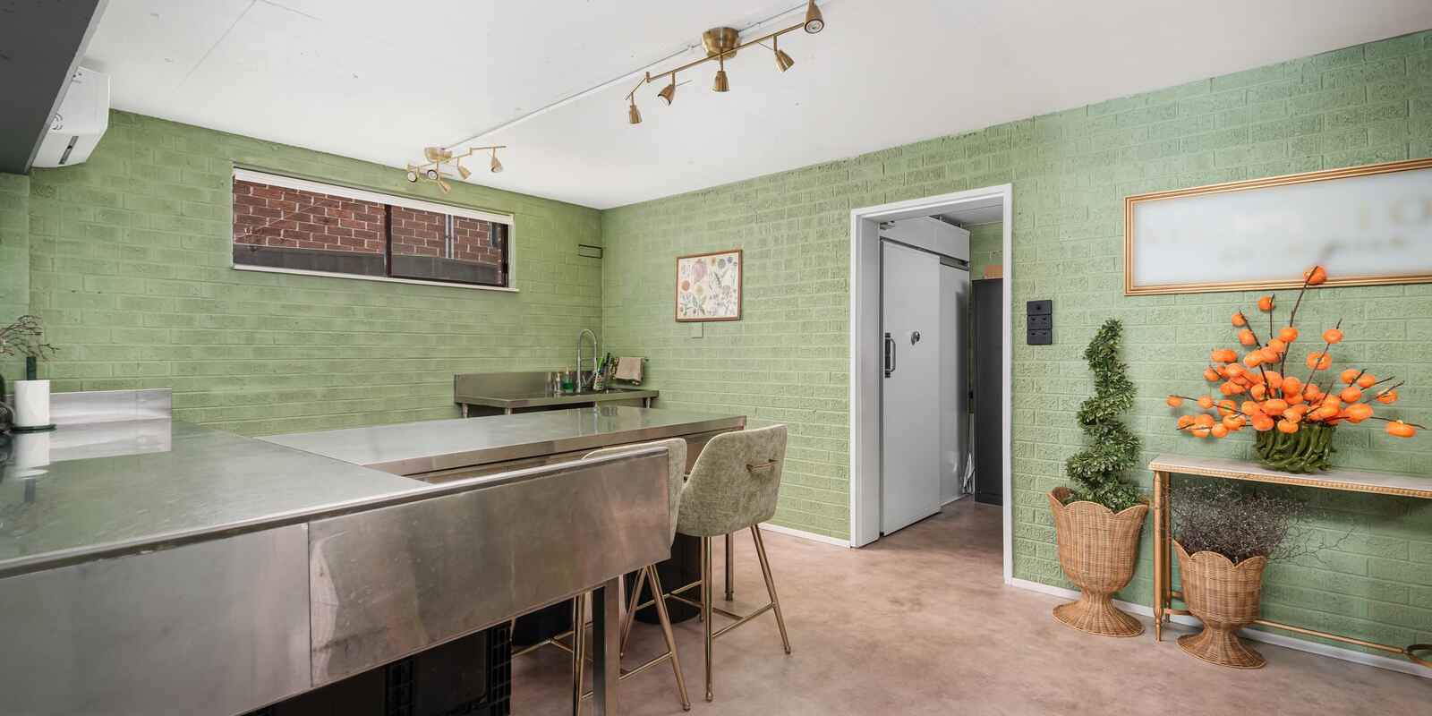 4 Nalong Street St Clair