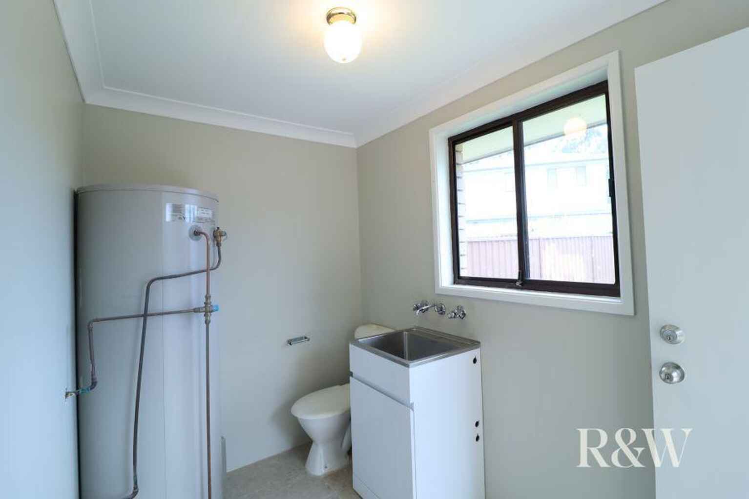 6 Bowerbird Crescent St Clair