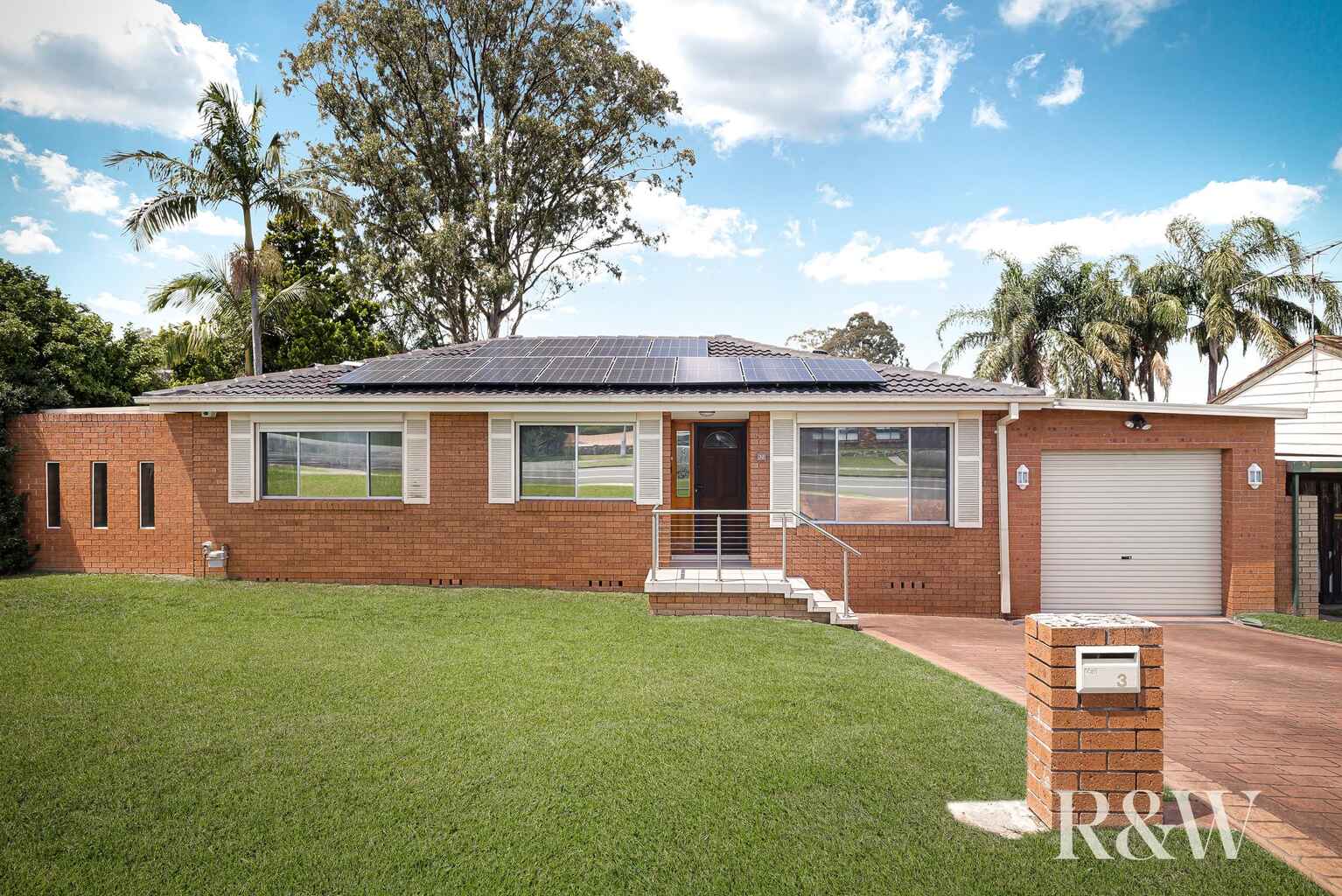 32 Endeavour Avenue St Clair