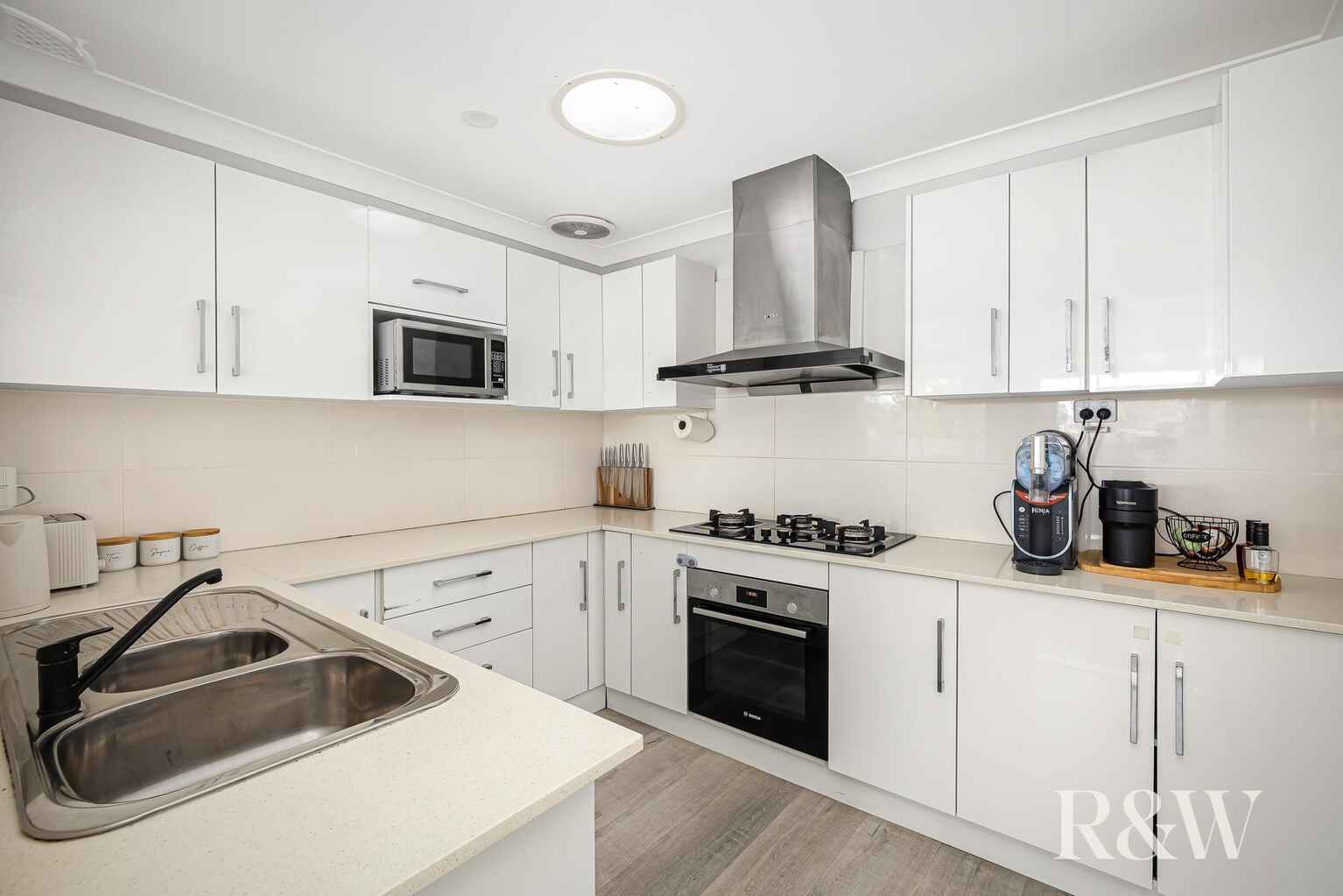 32 Endeavour Avenue St Clair
