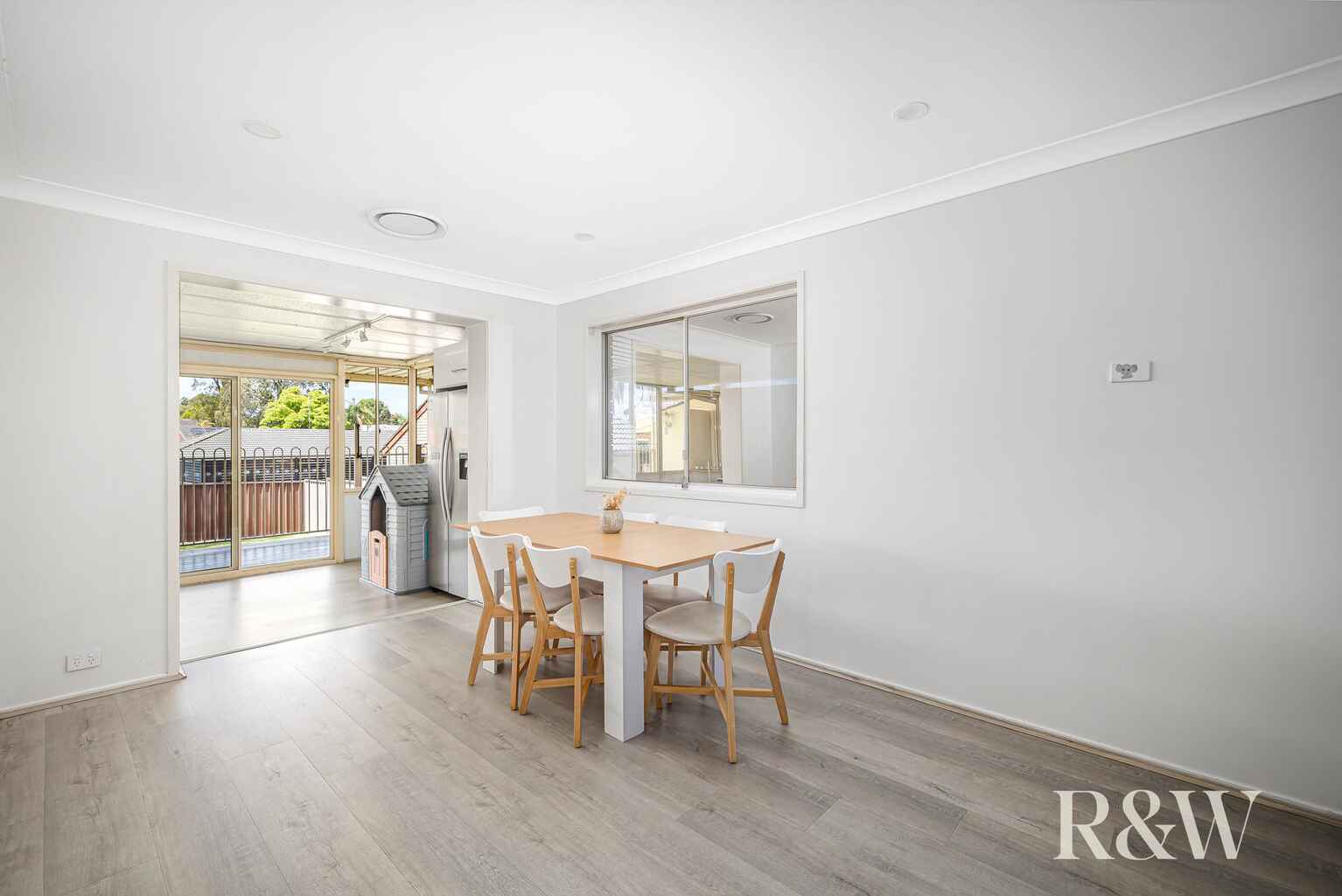 32 Endeavour Avenue St Clair