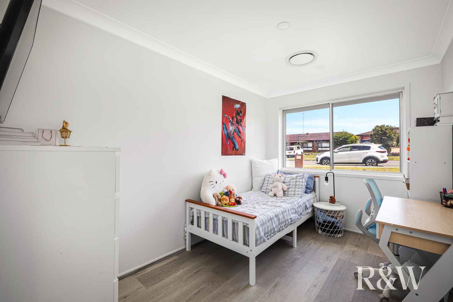 32 Endeavour Avenue St Clair