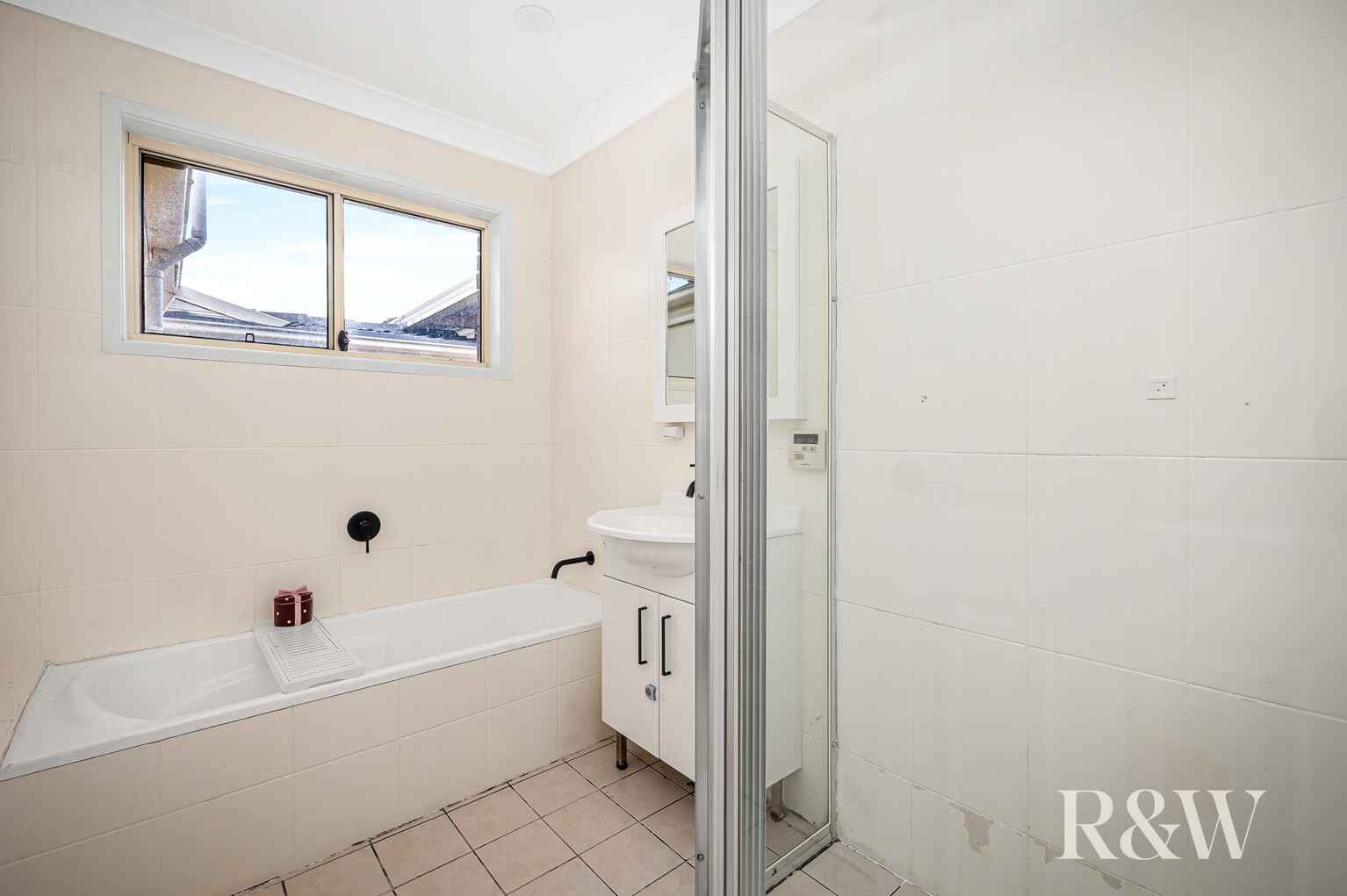 32 Endeavour Avenue St Clair