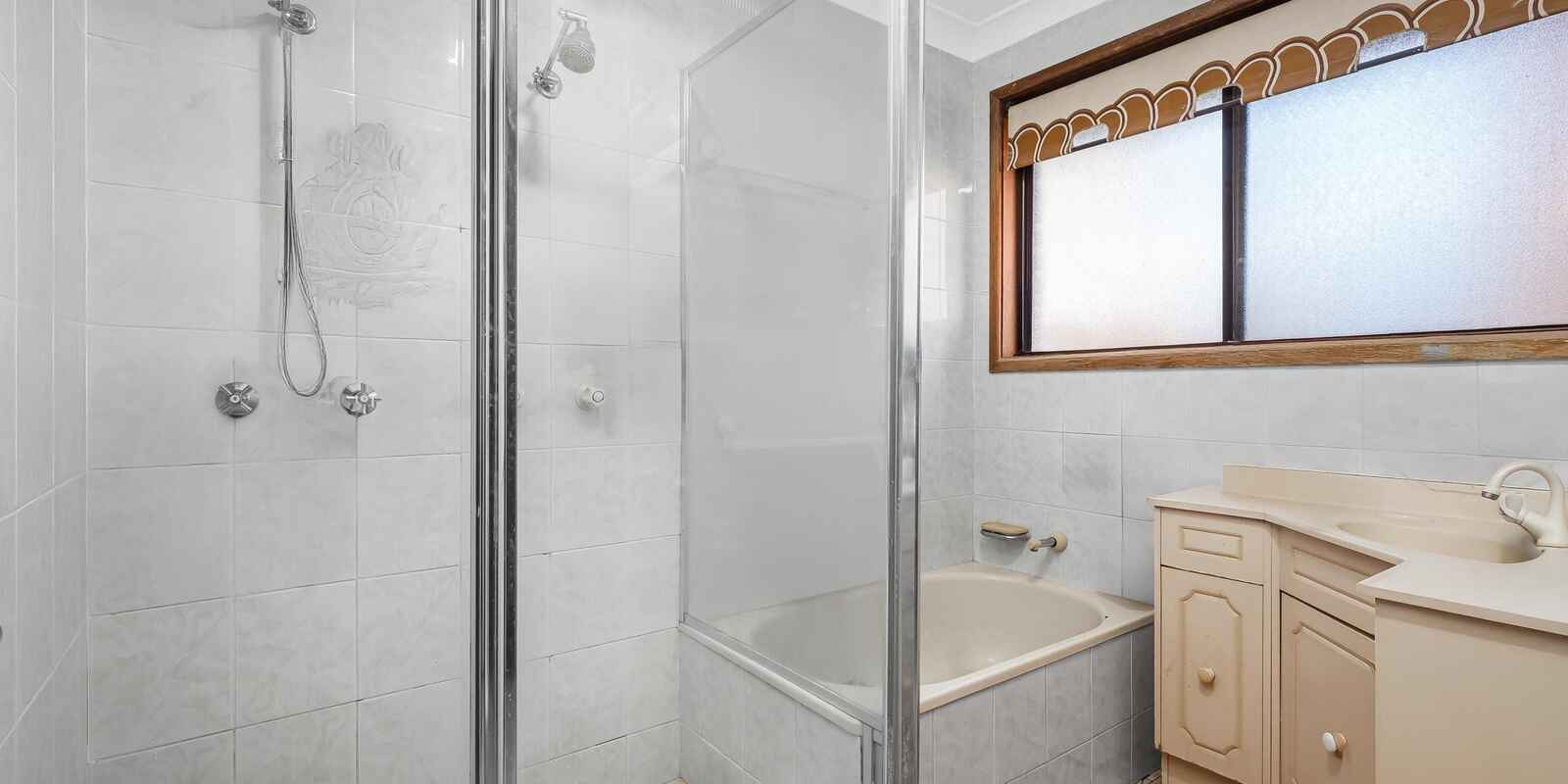 36 Explorers Way St Clair